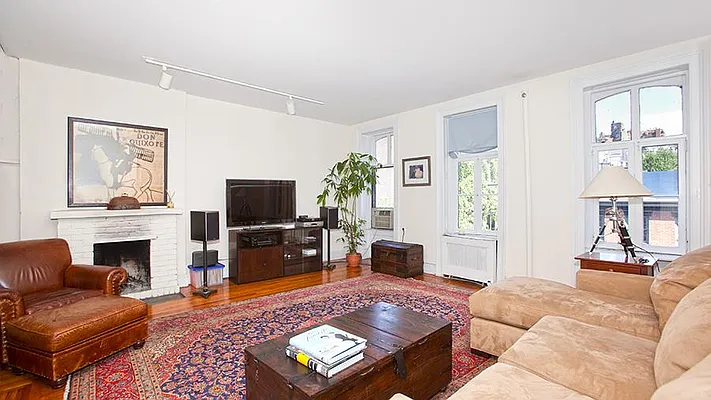Sold by Fenwick Keats Real Estate | media 8