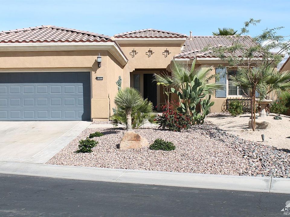 1st image of 81022 Avenida Lorena