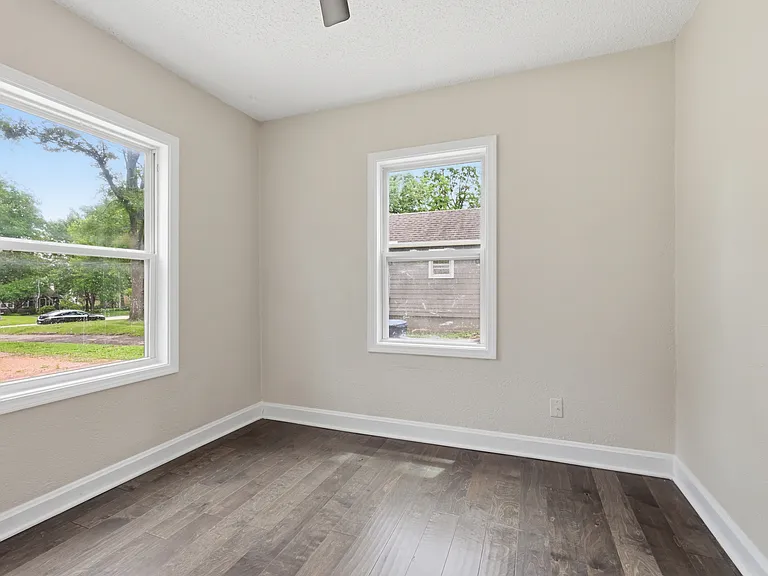 5508 Maple St — Photo 10