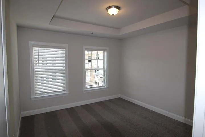 4 bed, 3.5 bath, 2407 sqft, $4,500 — Photo 4