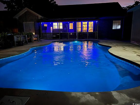 5th image of 1324 Poinsett Dr.