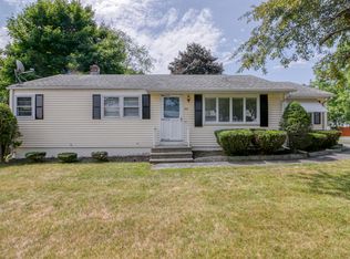 44 Edbert Dr, Holyoke, MA 01040