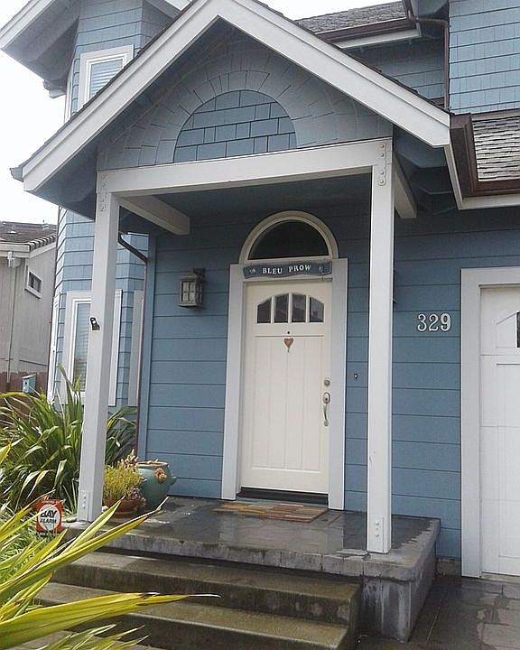 1st image of 329 Park Dr
