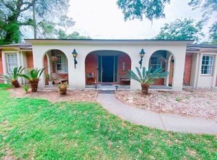 126 Carlton Rd, Savannah, GA 31410