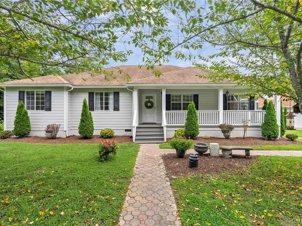 9145 Cheers Ln, Disputanta, VA 23842