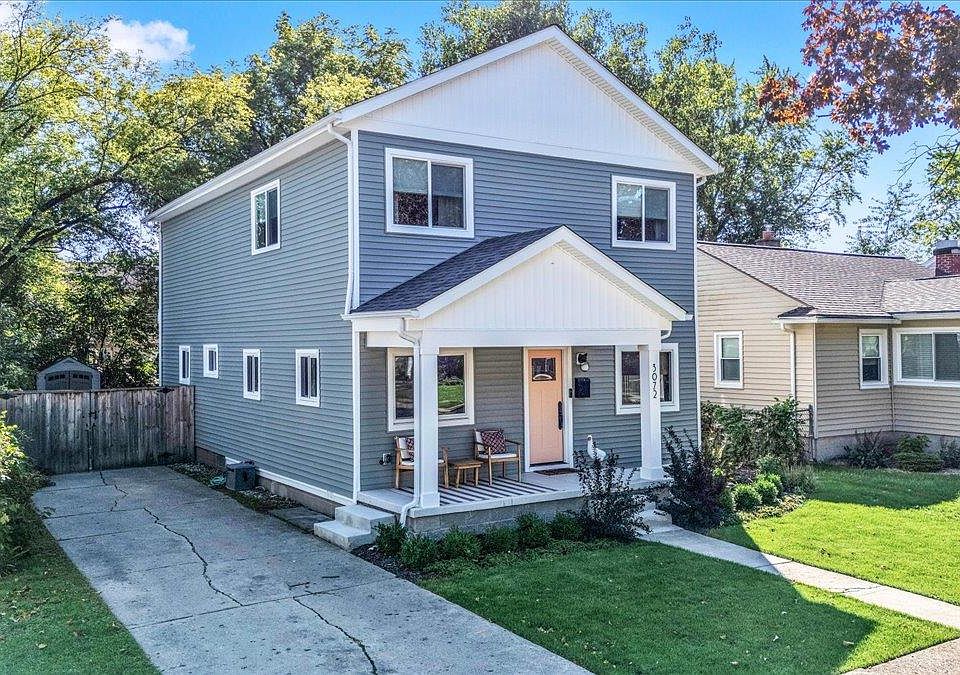 1st image of 3072 Robina Ave