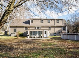 88 North St, Tewksbury, MA 01876