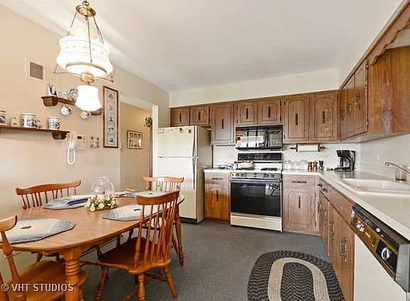 3rd image of 15261 Catalina Dr Unit 3S