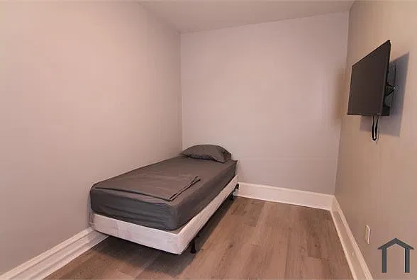 3 bed, $2,790 — Photo 2