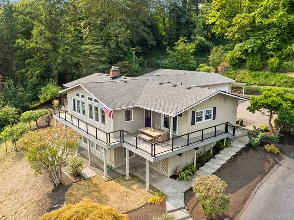 2105 NW Couch St, Camas, WA 98607