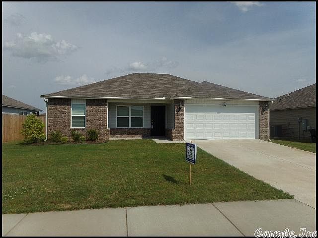 1st image of 1304 Yarrow Dr