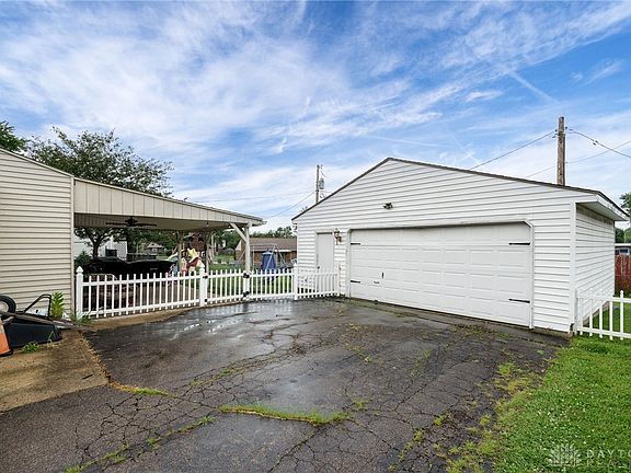 2nd image of 251 Southerly Hills Dr