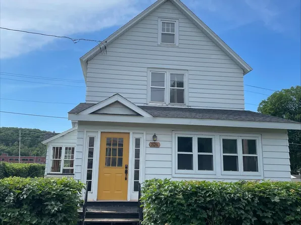 526 Bank St, Ishpeming, MI 49849