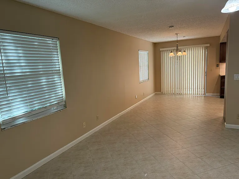 9129 W Highland Pines Blvd — Photo 21