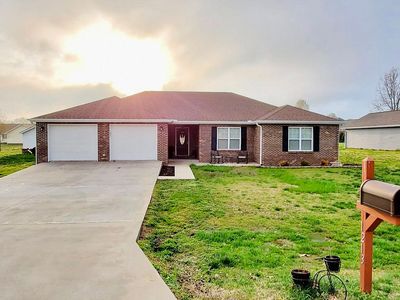 1213 Oakcrest Ln, Dexter, MO, 63841