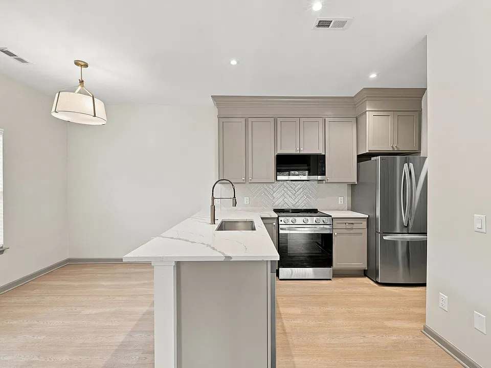 Coventry Apartments