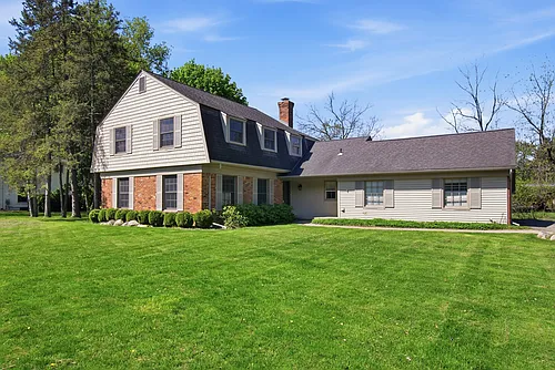 4576 Wagon Wheel Dr Photo 1