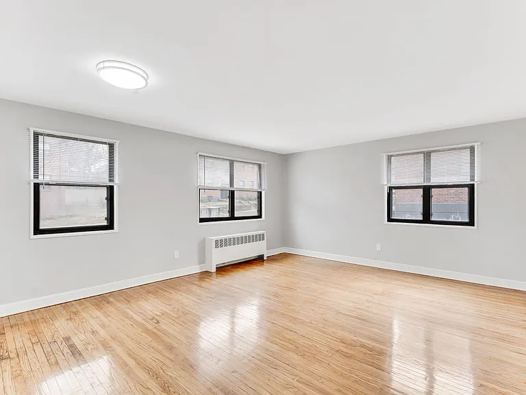 Forest Park Apartments — Photo 11