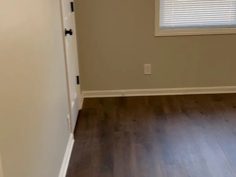 405 Hutchinson Ave #405 — Photo 4