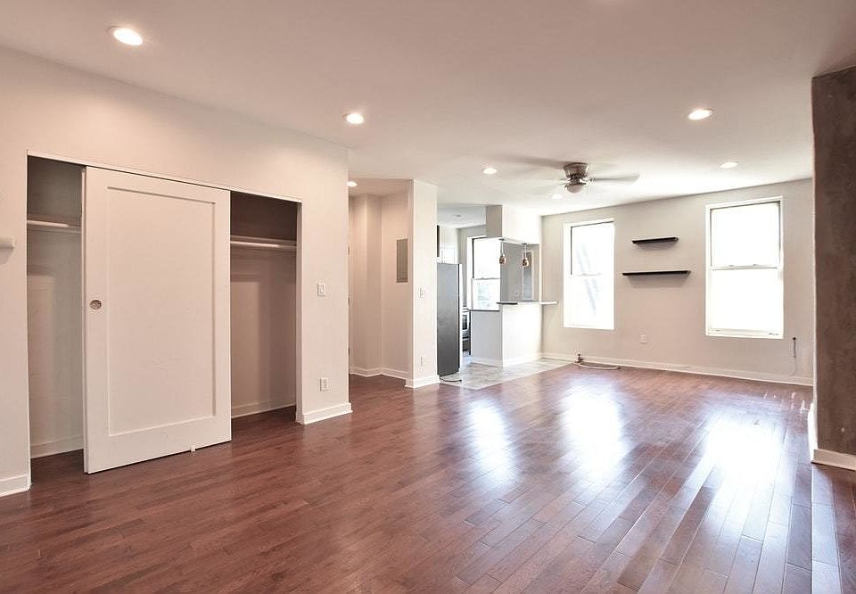 1st image of 196 Sackett St APT 4