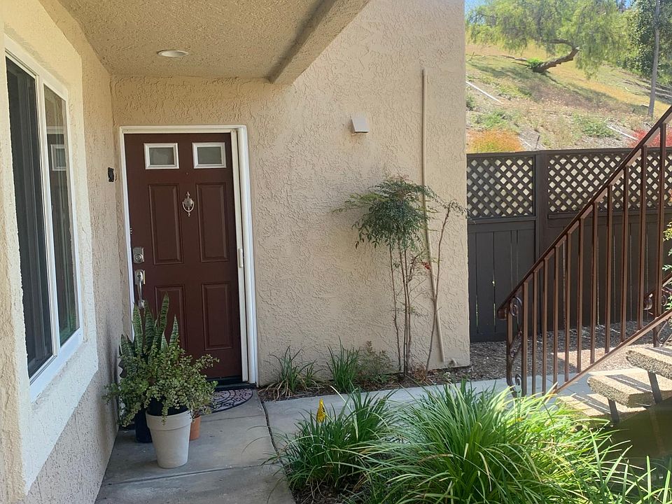 1st image of 905 Sea Cliff Way #905