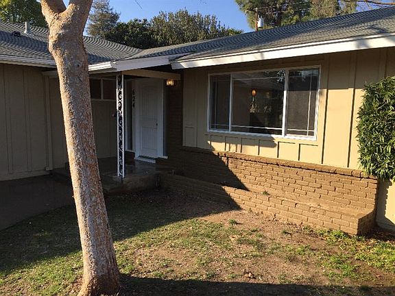 5th image of 624 W Pico Ave
