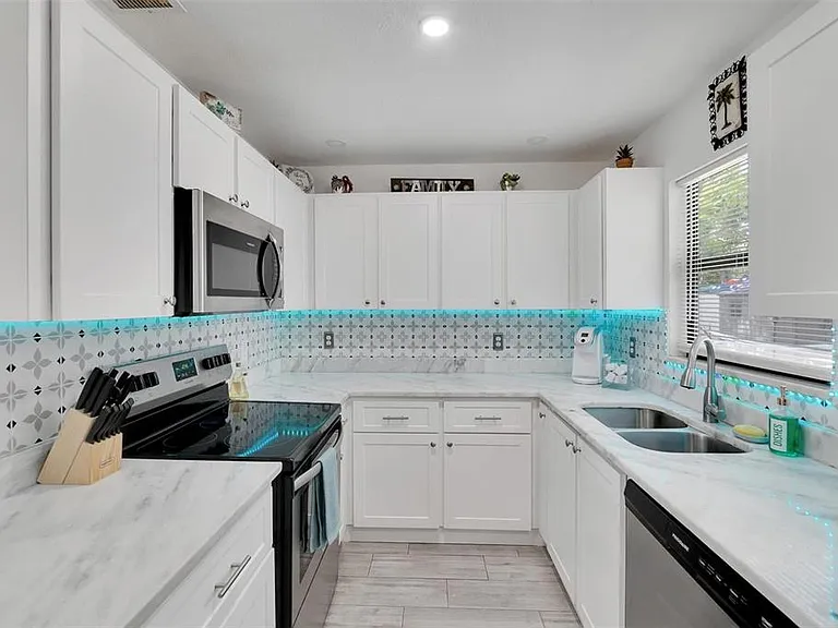 4731 W Montgomery Ave — Photo 16