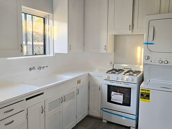 2nd image of 419-429 N Eastwood Ave #421