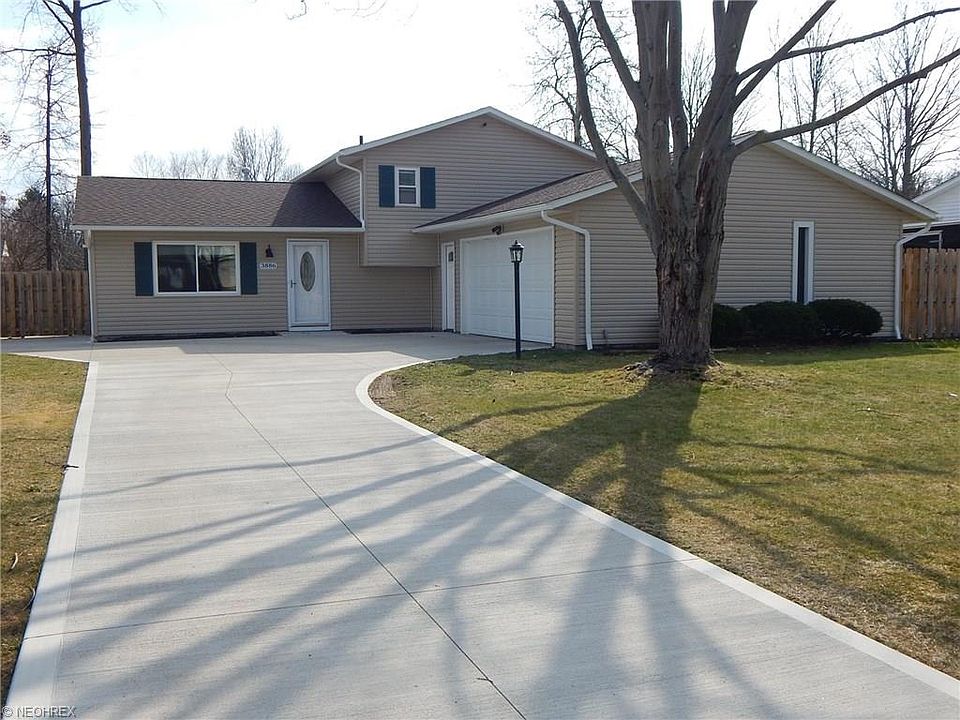 1st image of 3886 Canterbury Dr