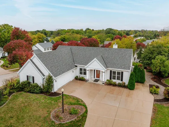 2508 Manchester COURT, Waukesha, WI 53188