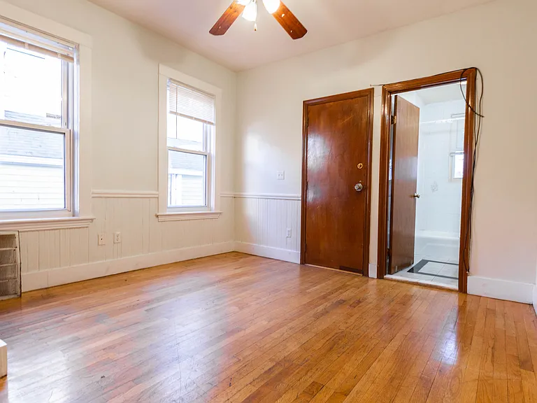 59 Linden St #3 — Photo 6