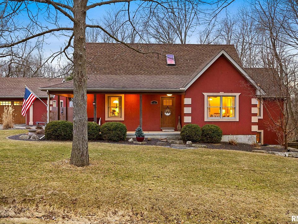 1st image of 746 Heritage Dr