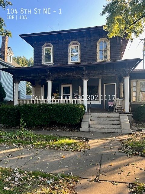 1st image of 104 8th St NE #1