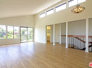 1735 N Dillon St, Los Angeles, CA 90026