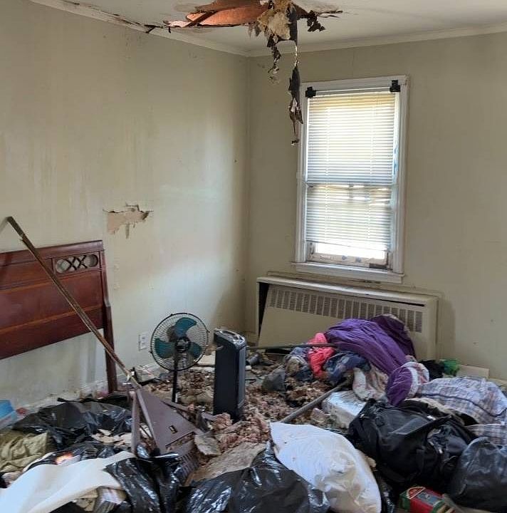 1st image of 3050 Harding Ave