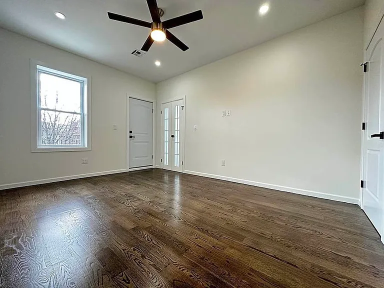 173 Sullivan Pl #2 — Photo 10
