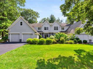 2 Westfield Ln, White Plains, NY 10605