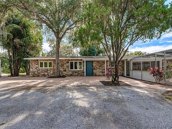 4th image of 3720 Teate Dr