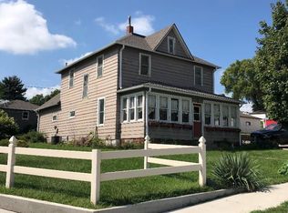 19 Main St, Earling, IA 51530