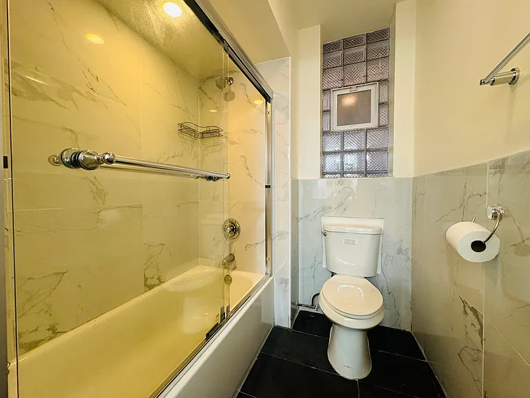 713 S Aberdeen St #2F — Photo 12
