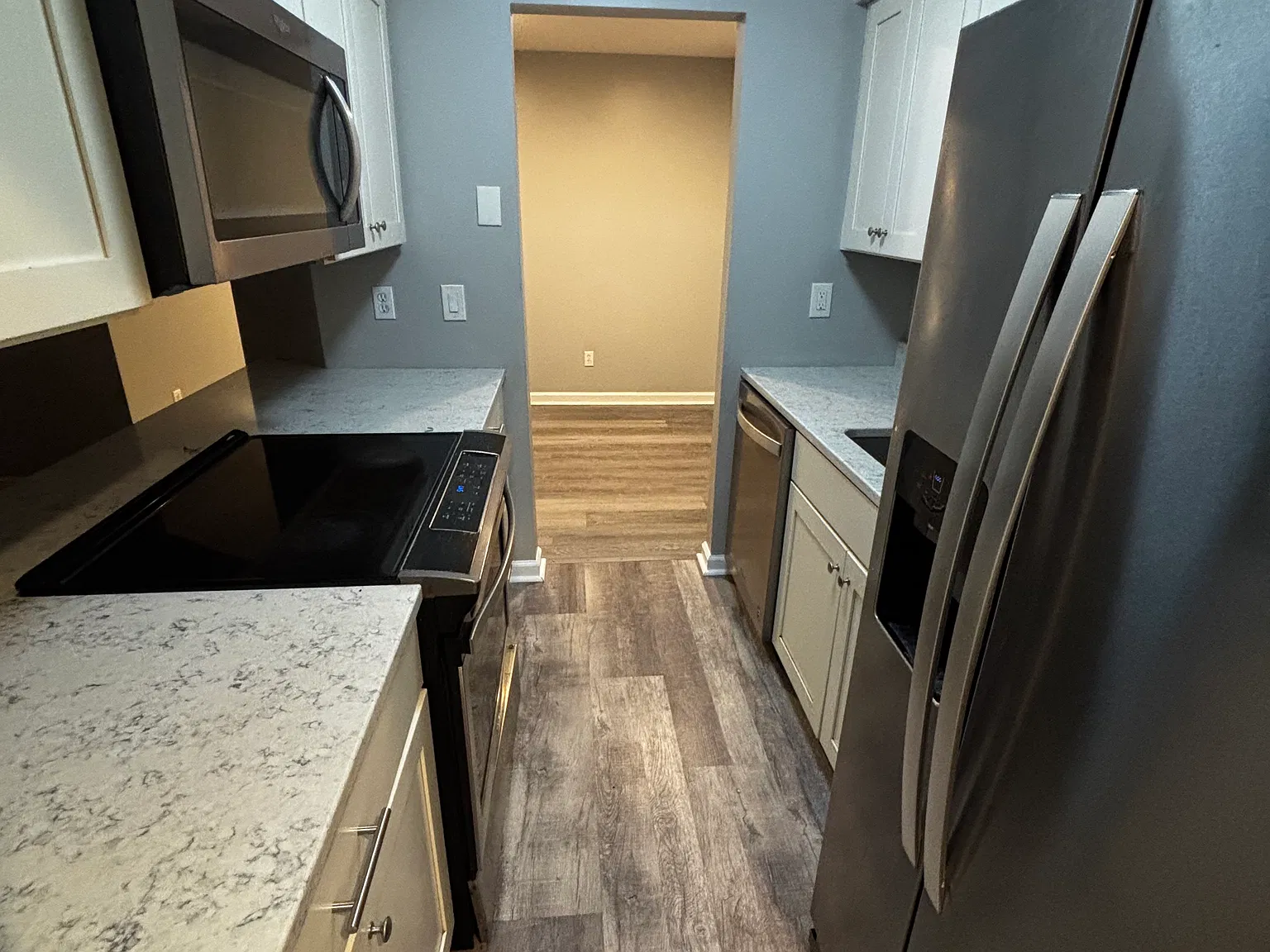 3 bed, 1150 sqft, $1,350 — Photo 2