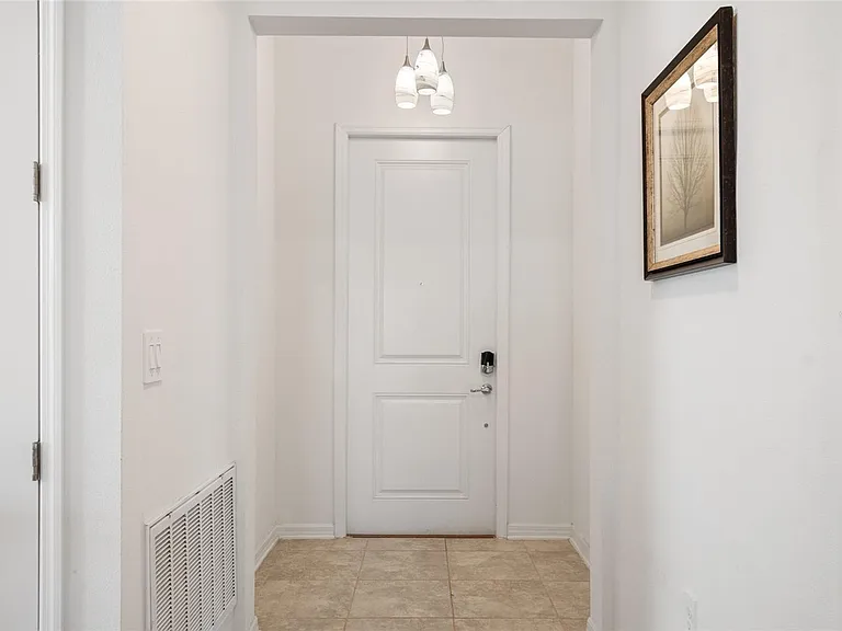 1172 Tyler Loop — Photo 4