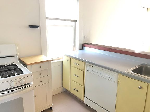3rd image of 44 Armstrong Ave Floor 2