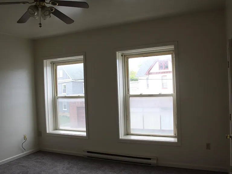 377 W 3rd St — Photo 3