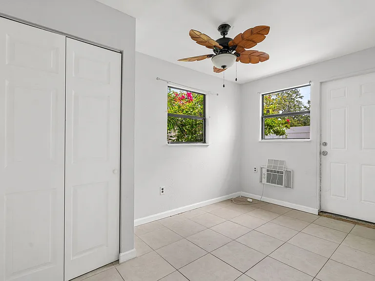 522 Florida Ave — Photo 18