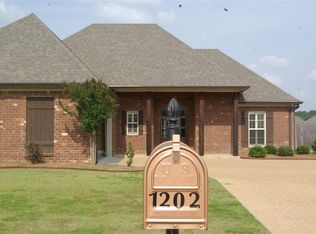 1202 Station Ct, Madison, MS 39110