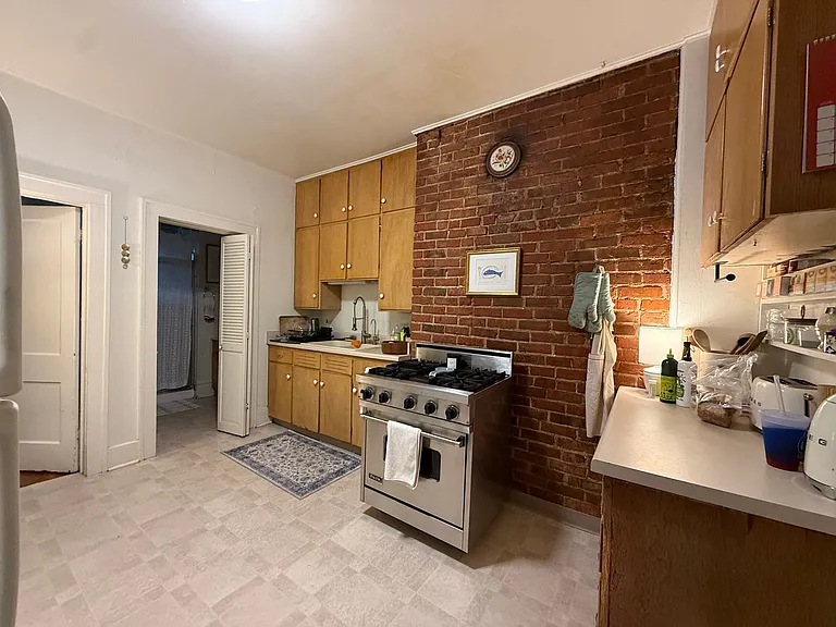 731 Rundell St — Photo 7