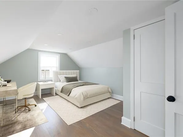 2433 Stockton St, Winston Salem, NC 27127