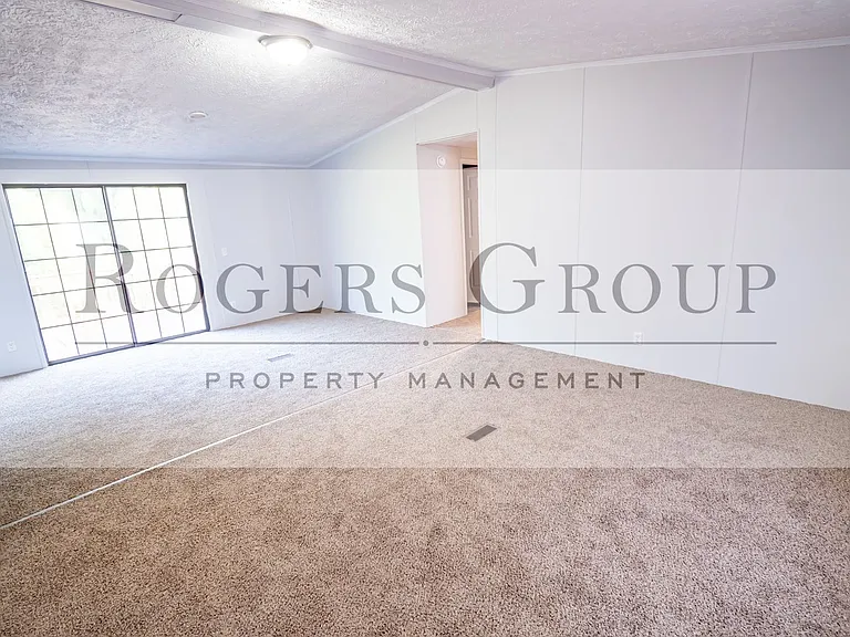 125 Nans Ln — Photo 4
