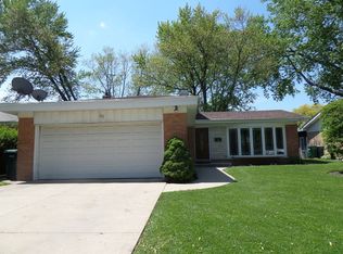 317 Vista Dr, Wilmette, IL